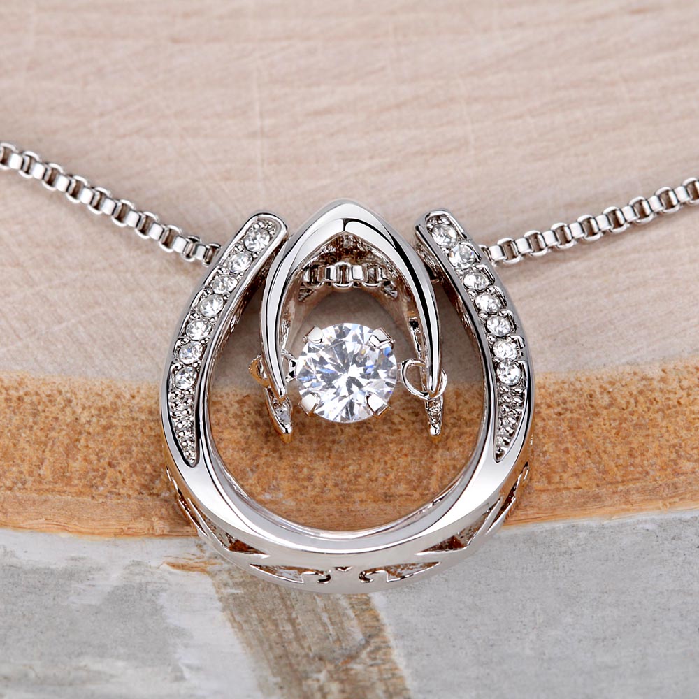 Lucky Horseshoe Necklace – product detail 3